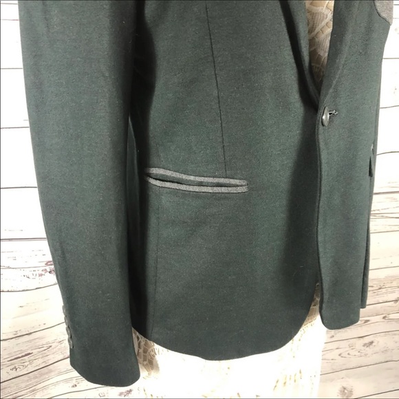 Ladies blazer 
Charcoal in color with gray pocket. - Picture 5 of 12